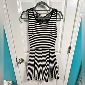 STITCH FIX Le Lis Tessa Lace Detail Dress